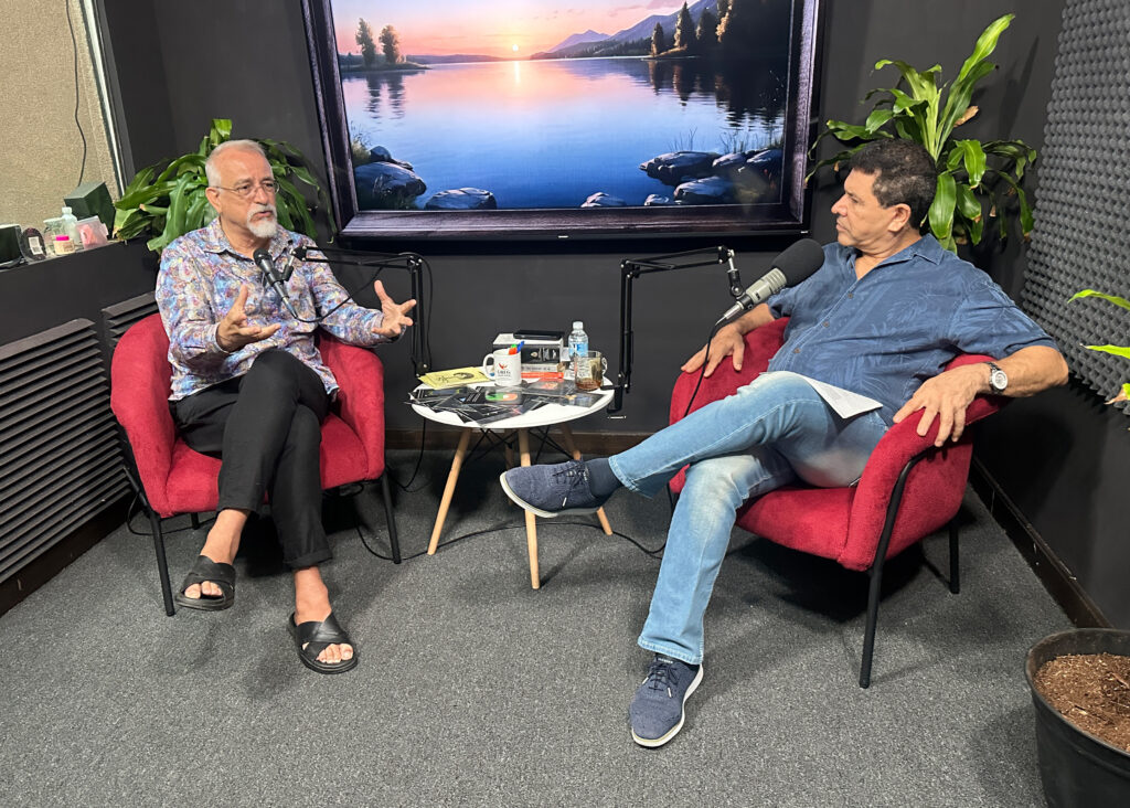 Horacio Cárdeas y Greg Sánchez en el programa Despertar de Conciencias